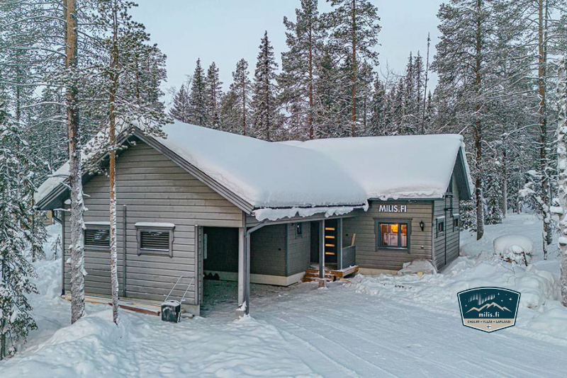 Milis Chalet edestä logolla
