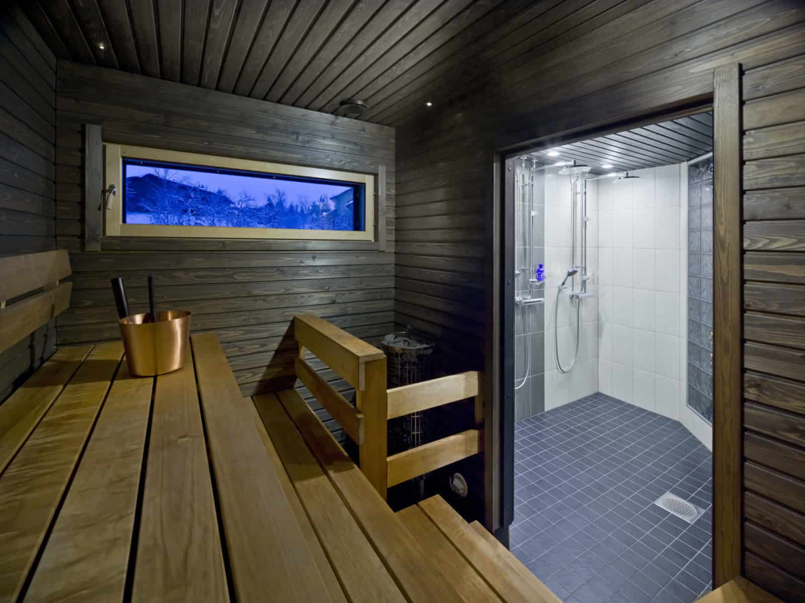 Saariselän Karhunpesä sisäkuva, sauna ja suihkutilat