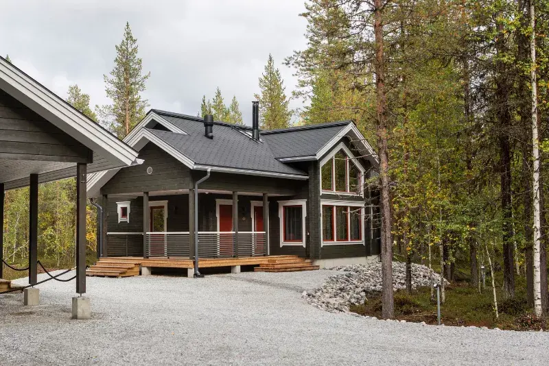 Näyttelytalo Taiga 120 Ylläsjärvellä